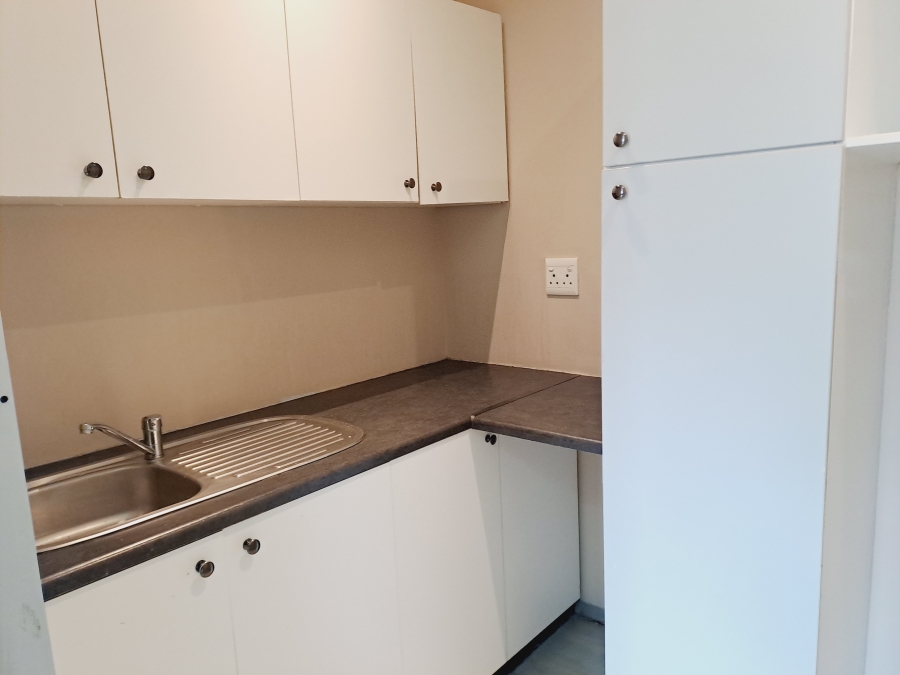 To Let commercial Property for Rent in Bo Oakdale Western Cape